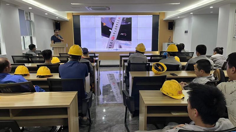 叉车培训实操教学：掌握安全操作，提升职场竞争力